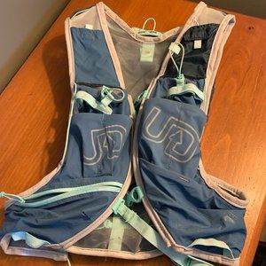 Ultimate Direction Womens Mountain Vesta Signature Series 5.0 Trail Running Vest